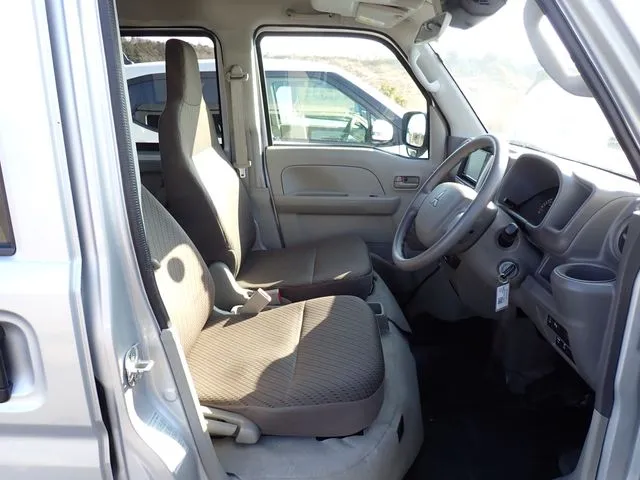 ミニキャブバン（ミツビシ）の車両写真