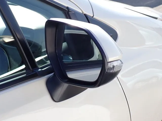 アクア（トヨタ）の車両写真