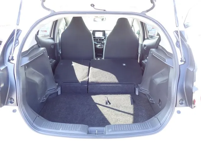 アクア（トヨタ）の車両写真