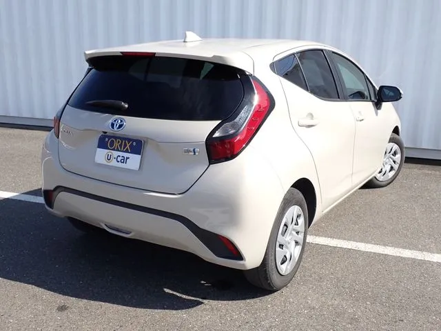 アクア（トヨタ）の車両写真