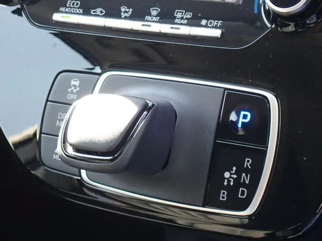 アクア（トヨタ）の車両写真