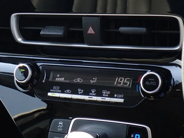 アクア（トヨタ）の車両写真