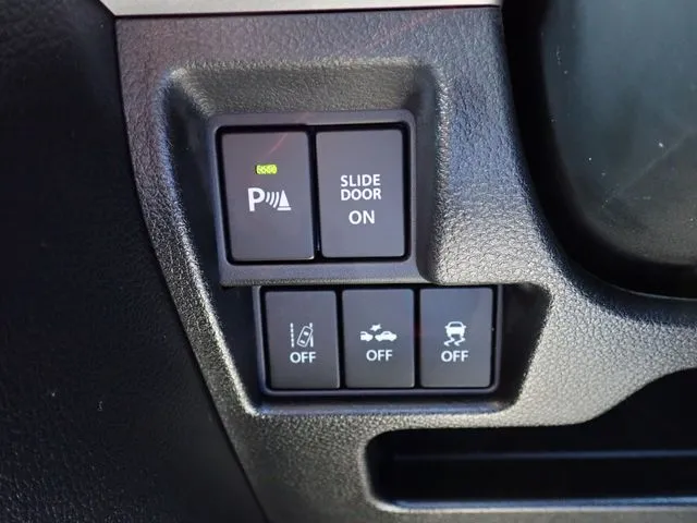 スペーシア（スズキ）の車両写真