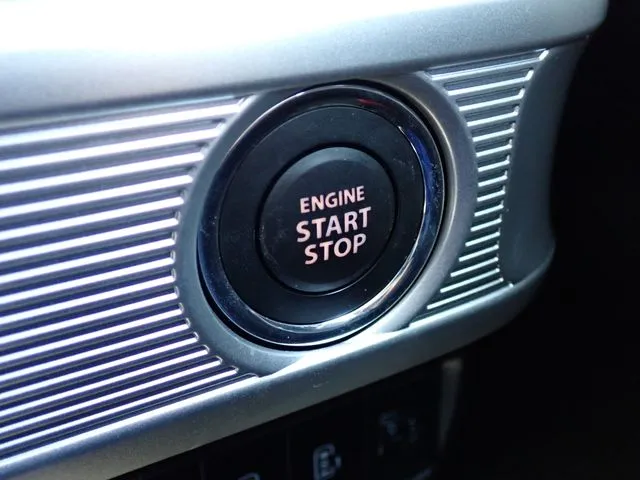 スペーシア（スズキ）の車両写真