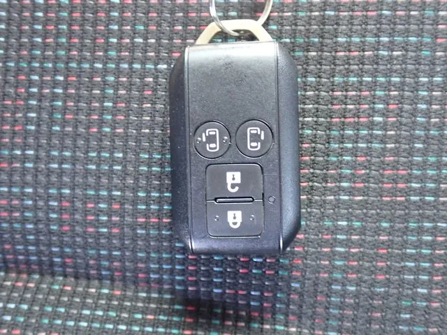 スペーシア（スズキ）の車両写真