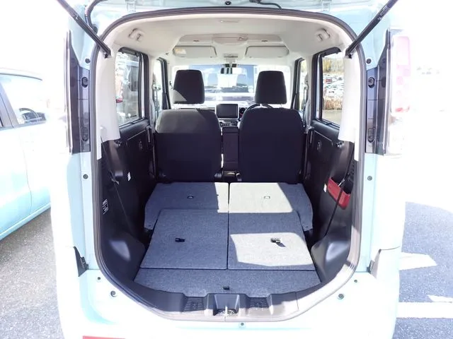 スペーシア（スズキ）の車両写真