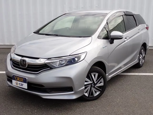 ホンダ　シャトル　ハイブリッド　４ＷＤ