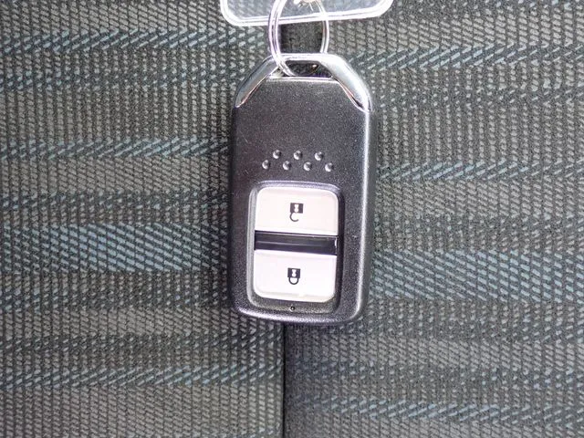 ホンダ　シャトル　ハイブリッド　４ＷＤ