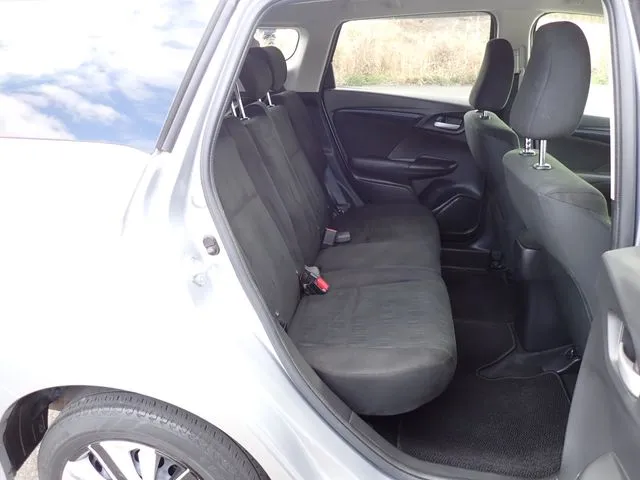 ホンダ　シャトル　ハイブリッド　４ＷＤ