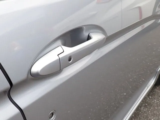 ホンダ　シャトル　ハイブリッド　４ＷＤ