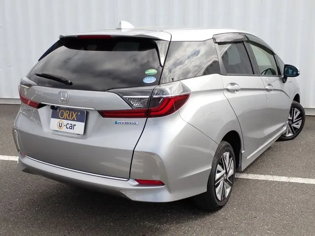 ホンダ　シャトル　ハイブリッド　４ＷＤ
