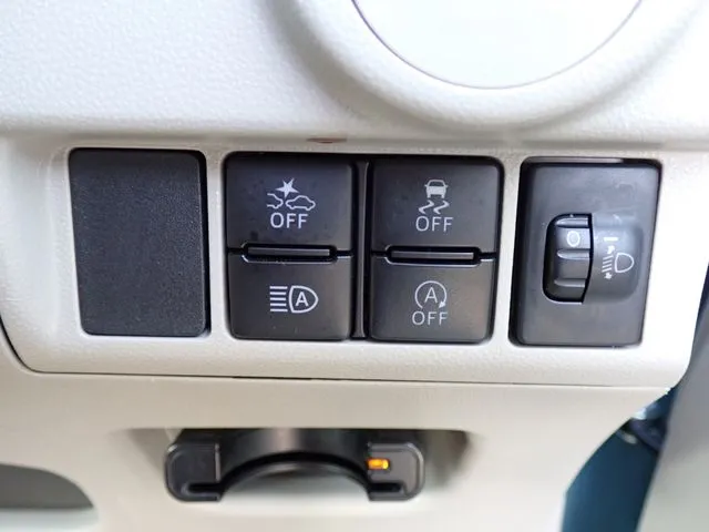 ムーヴ（ダイハツ）の車両写真