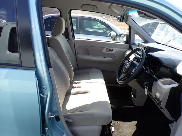 ムーヴ（ダイハツ）の車両写真