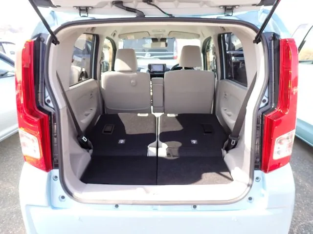 ムーヴ（ダイハツ）の車両写真