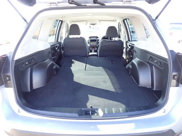 フォレスター（スバル）の車両写真