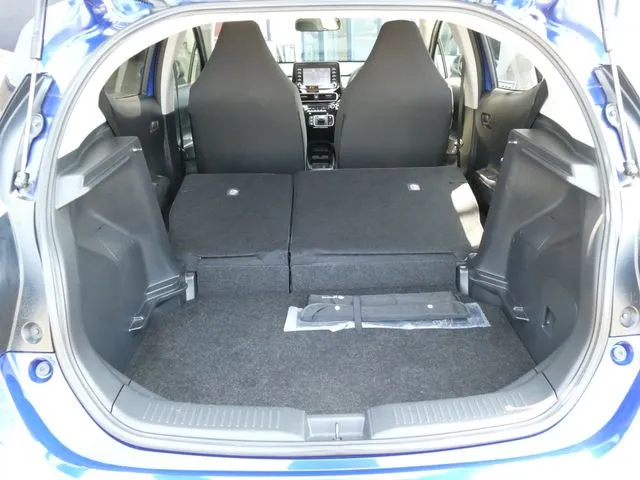 アクア（トヨタ）の車両写真