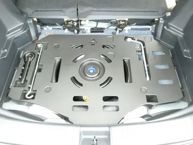 アクア（トヨタ）の車両写真