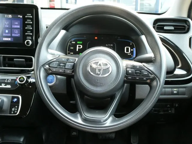 アクア（トヨタ）の車両写真