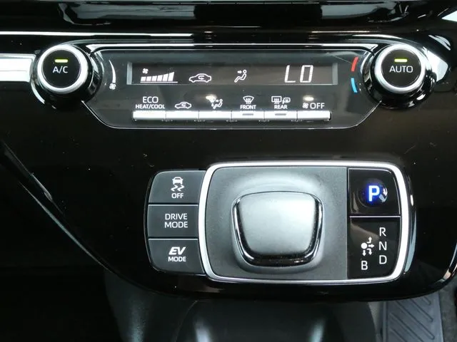 アクア（トヨタ）の車両写真