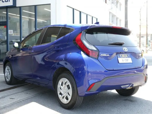 アクア（トヨタ）の車両写真