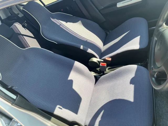 アルト　４ＷＤ（スズキ）の車両写真