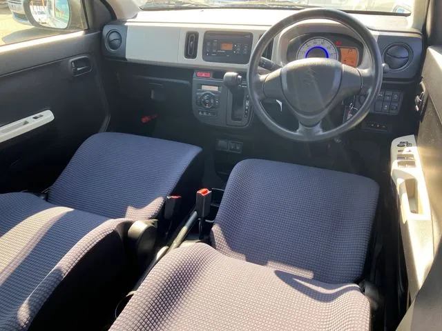 アルト　４ＷＤ（スズキ）の車両写真