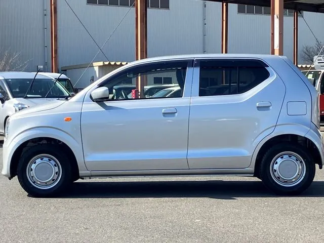 アルト　４ＷＤ（スズキ）の車両写真