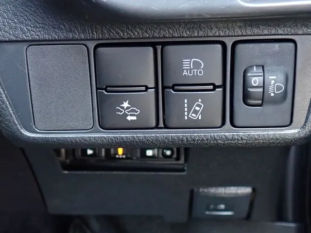 カローラアクシオ（トヨタ）の車両写真