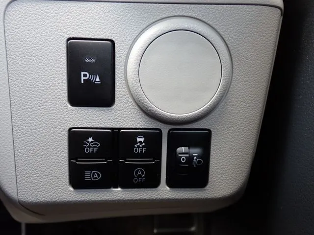 ミラ　イース（ダイハツ）の車両写真