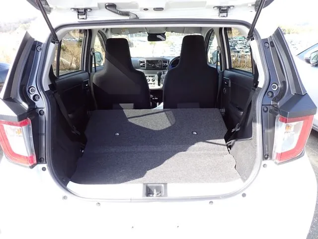 ミラ　イース（ダイハツ）の車両写真