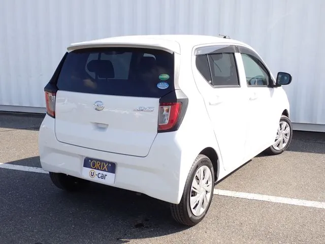 ミラ　イース（ダイハツ）の車両写真