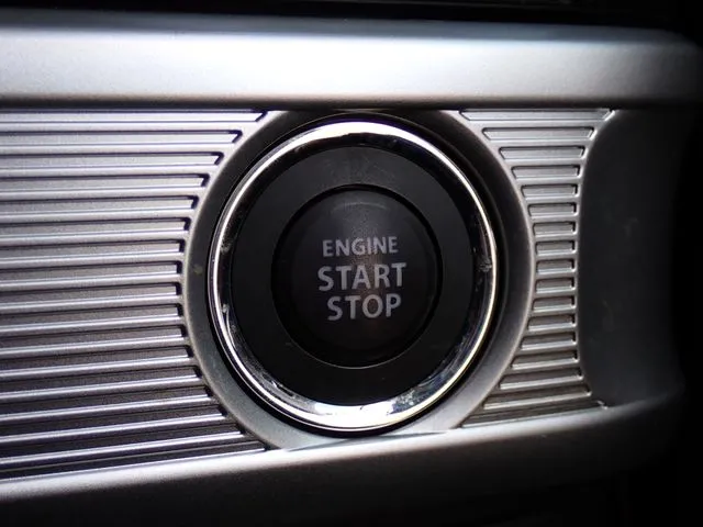 スペーシア　カスタム（スズキ）の車両写真