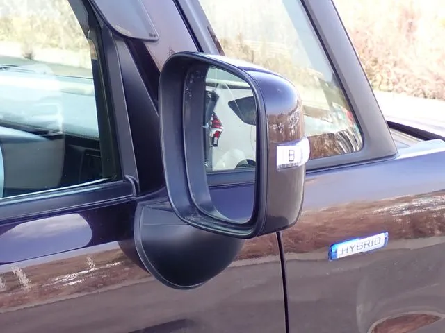 スペーシア　カスタム（スズキ）の車両写真