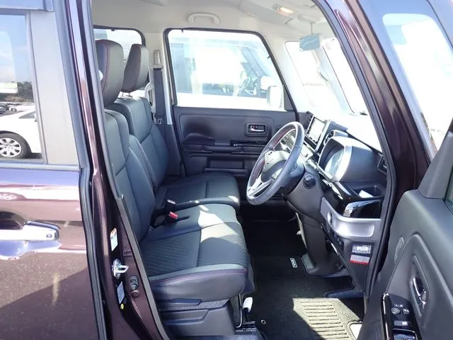 スペーシア　カスタム（スズキ）の車両写真