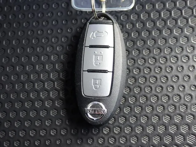 ニッサン エクストレイル ハイブリッド 2WD