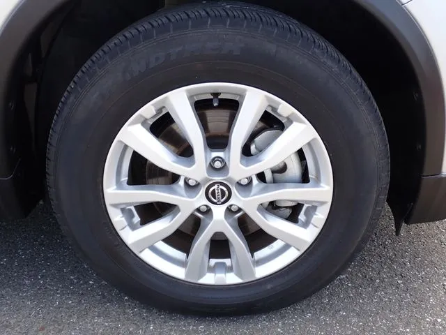 ニッサン エクストレイル ハイブリッド 2WD