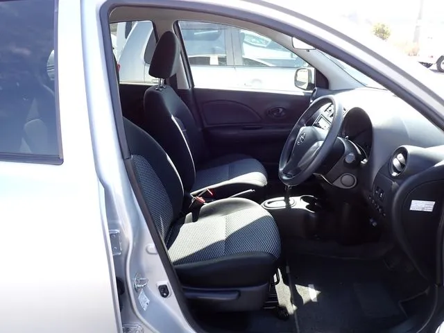 マーチ（ニッサン）の車両写真