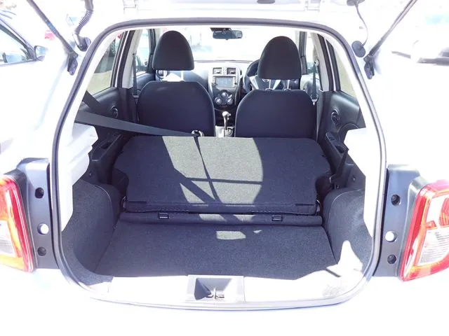 マーチ（ニッサン）の車両写真