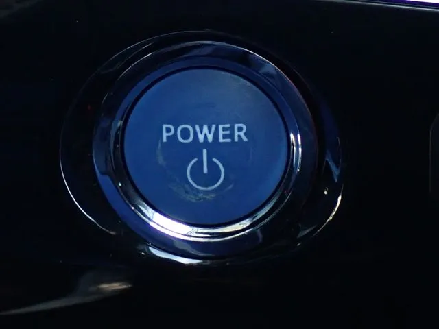 プリウス（トヨタ）の車両写真