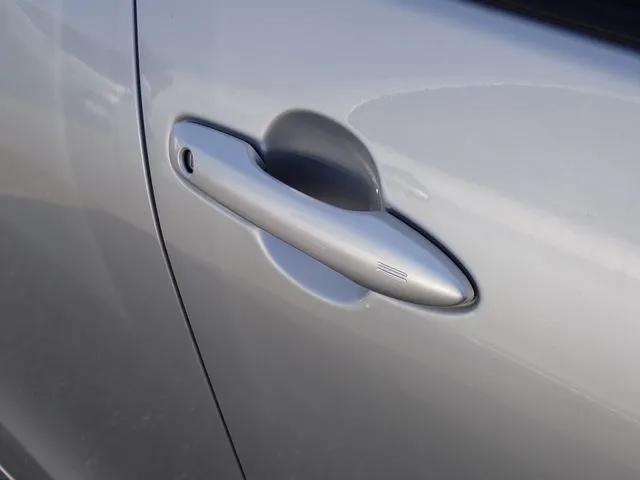 プリウス（トヨタ）の車両写真