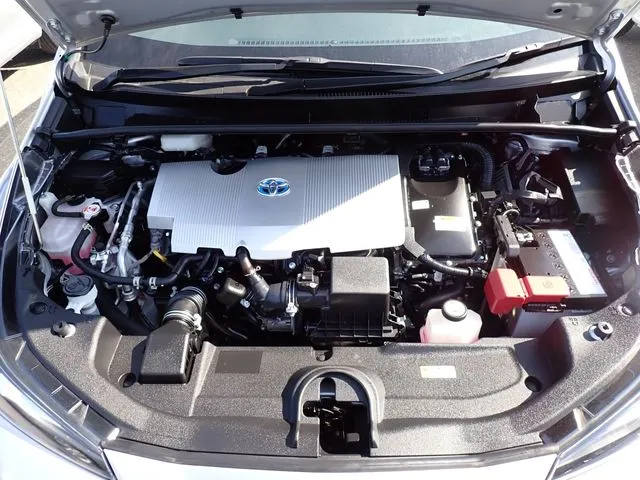 プリウス（トヨタ）の車両写真