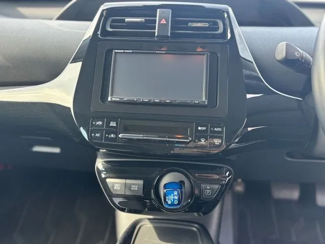 プリウス(トヨタ)の車両写真