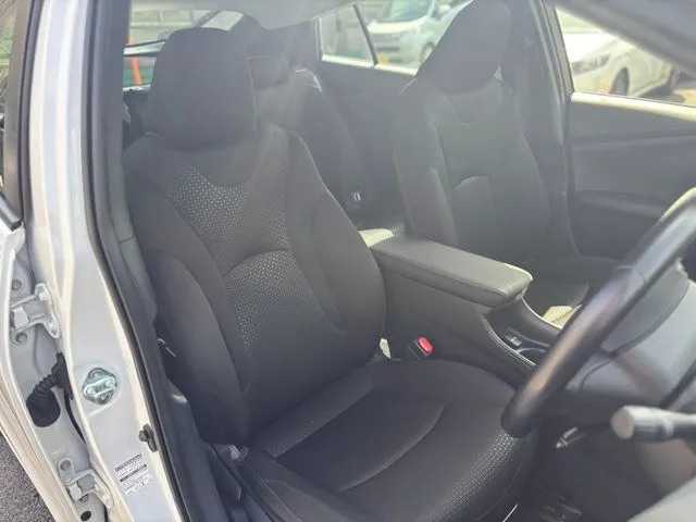 プリウス(トヨタ)の車両写真