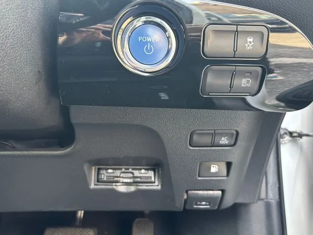 プリウス(トヨタ)の車両写真