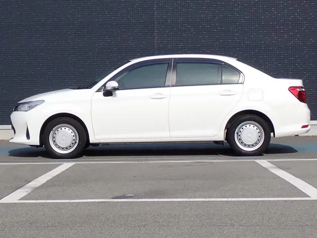 カローラアクシオ（トヨタ）の車両写真