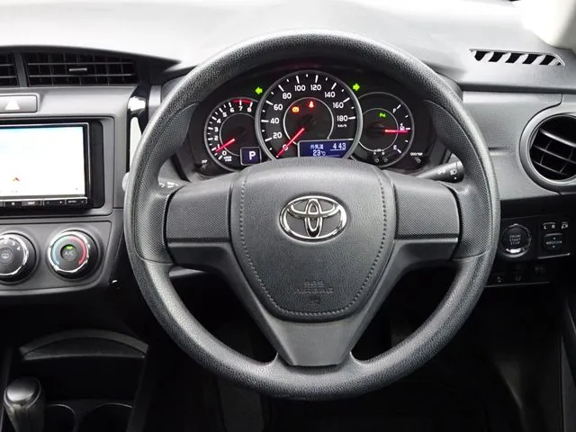 カローラアクシオ（トヨタ）の車両写真