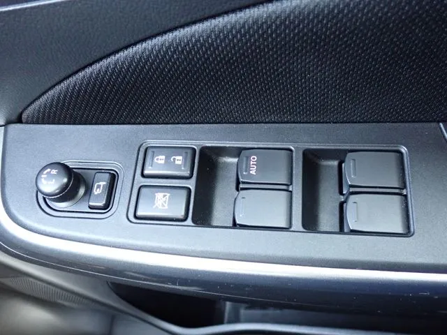 スズキ　スイフト