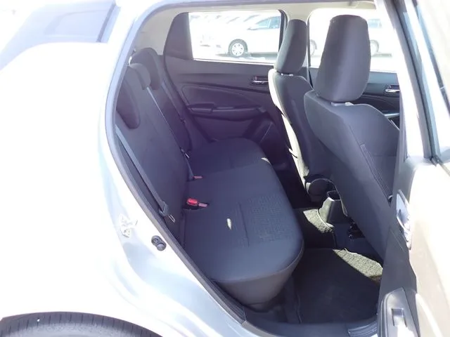 スズキ　スイフト