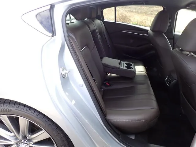 MAZDA6 セダン(マツダ)の車両写真