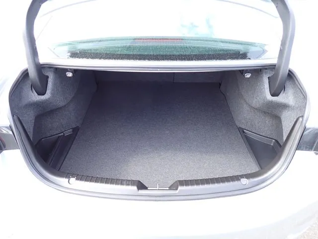 MAZDA6 セダン(マツダ)の車両写真